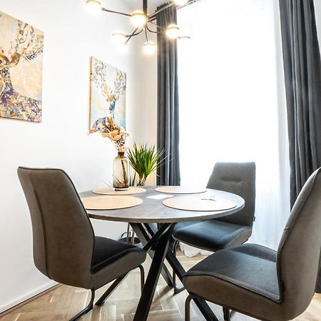 Comfortable, Balcony Apartment - Quick Access To Vienna'S Old Centre מראה חיצוני תמונה